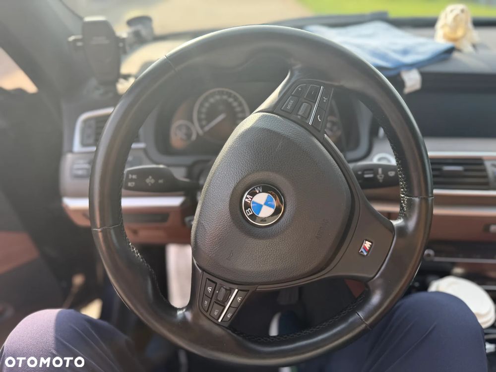 BMW 5GT 530d xDrive - 16