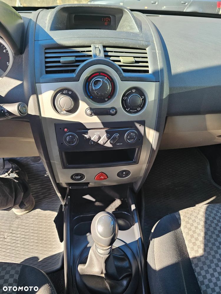 Renault Megane ver-140-classic - 9