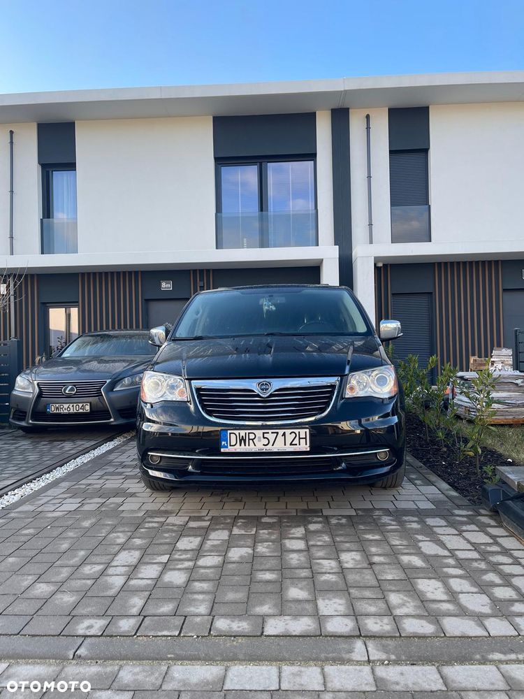 Lancia Voyager 3.6 Platinum - 6