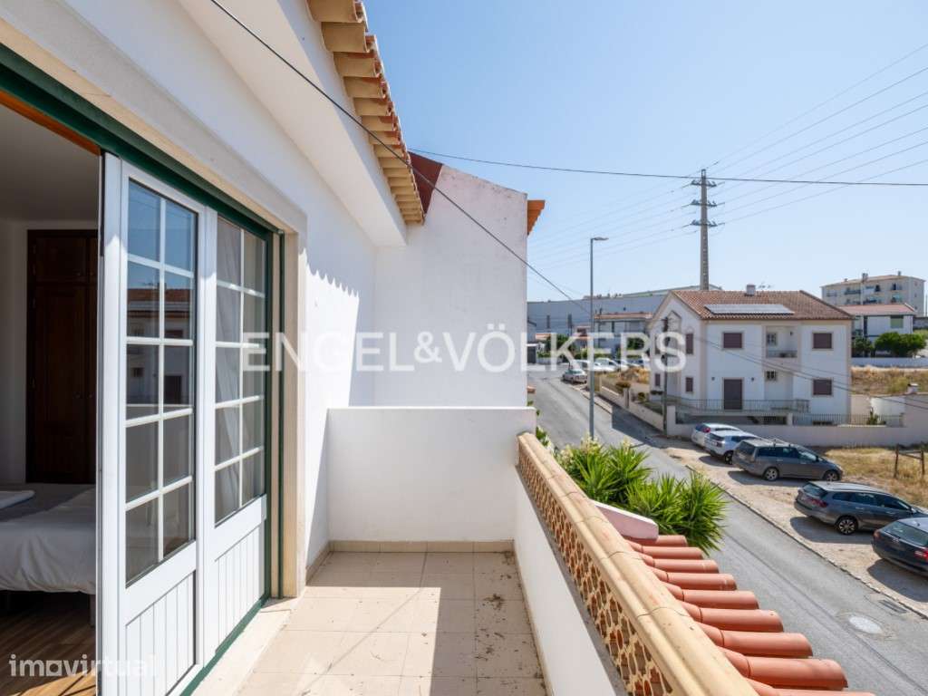 Moradia T5 Geminada com Terraço na Azambuja - Grande imagem: 5/38