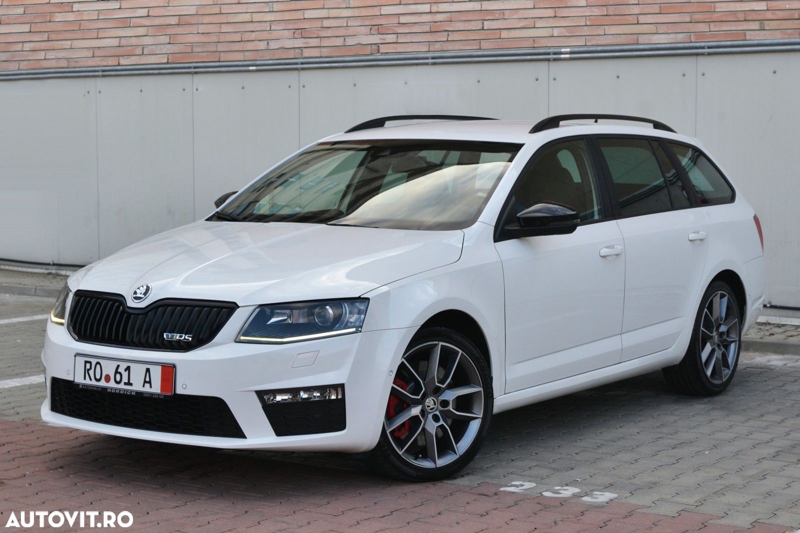 Skoda Octavia 2.0 TDI DSG RS - 1