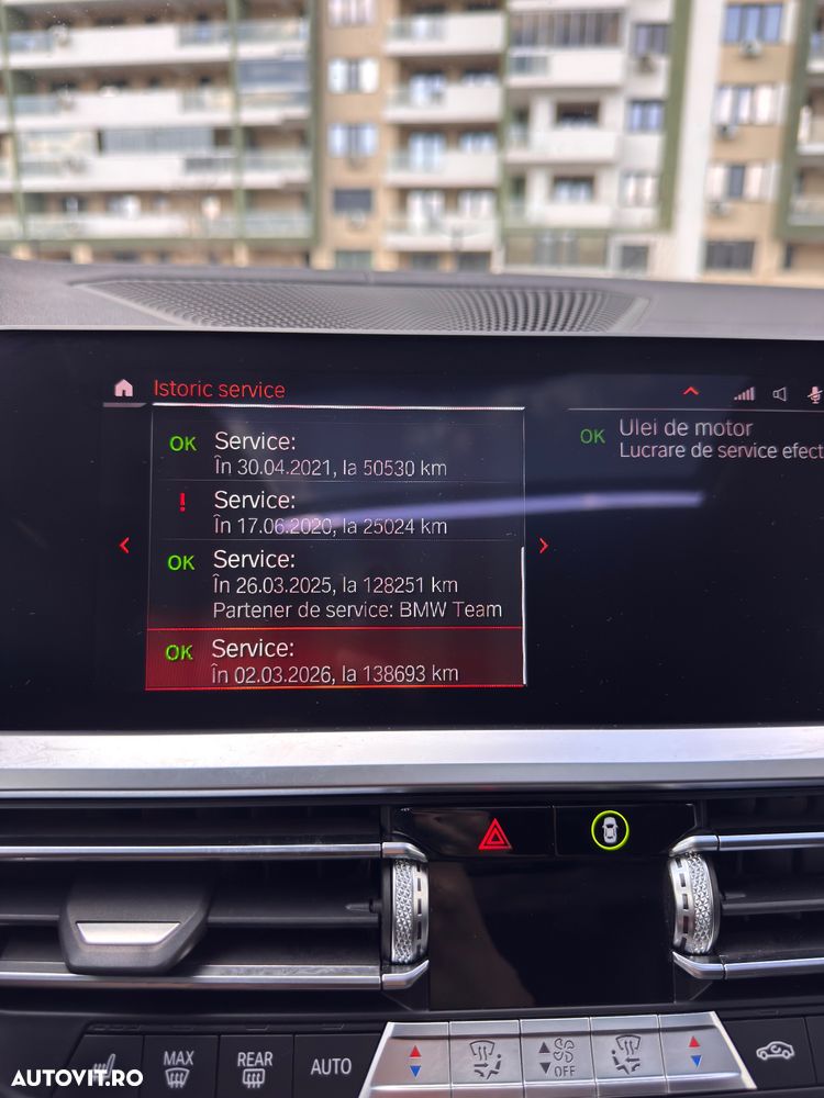 BMW Seria 3 330i AT M Sport - 27