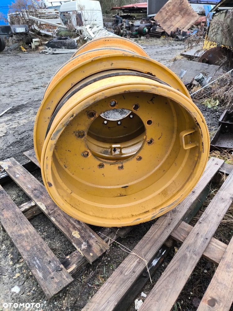 Felga 20,5 R 25  do ładowarki  na 10 otworów felga