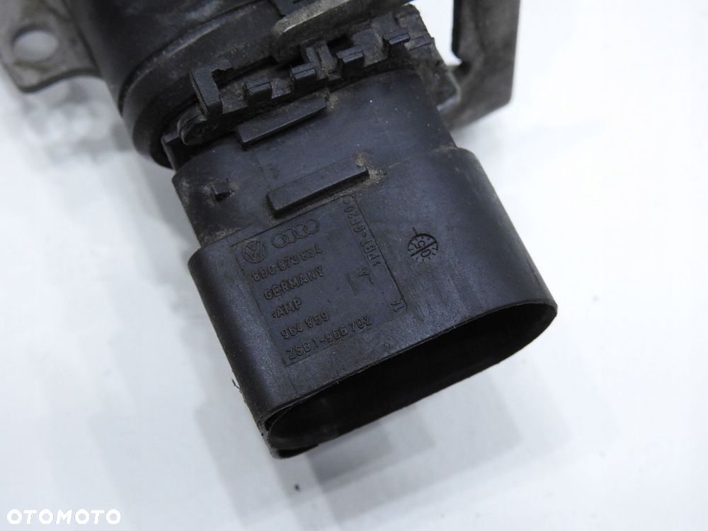 WIĄZKA INSTALACJA WTRYSKÓW VW PASSAT B6 2.0 FSI - 6