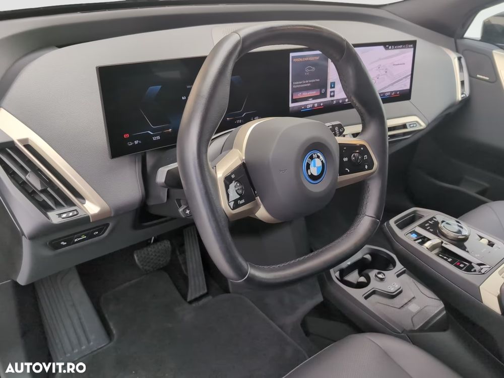 BMW iX - 7