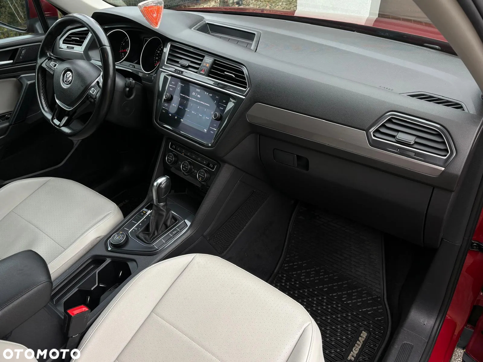 Volkswagen Tiguan Allspace 2.0 TSI 4Mot Highline DSG - 9