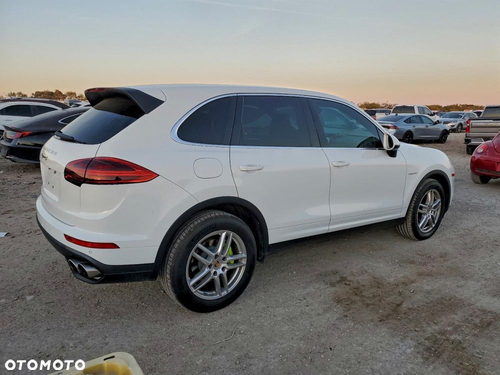 Porsche Cayenne - 5