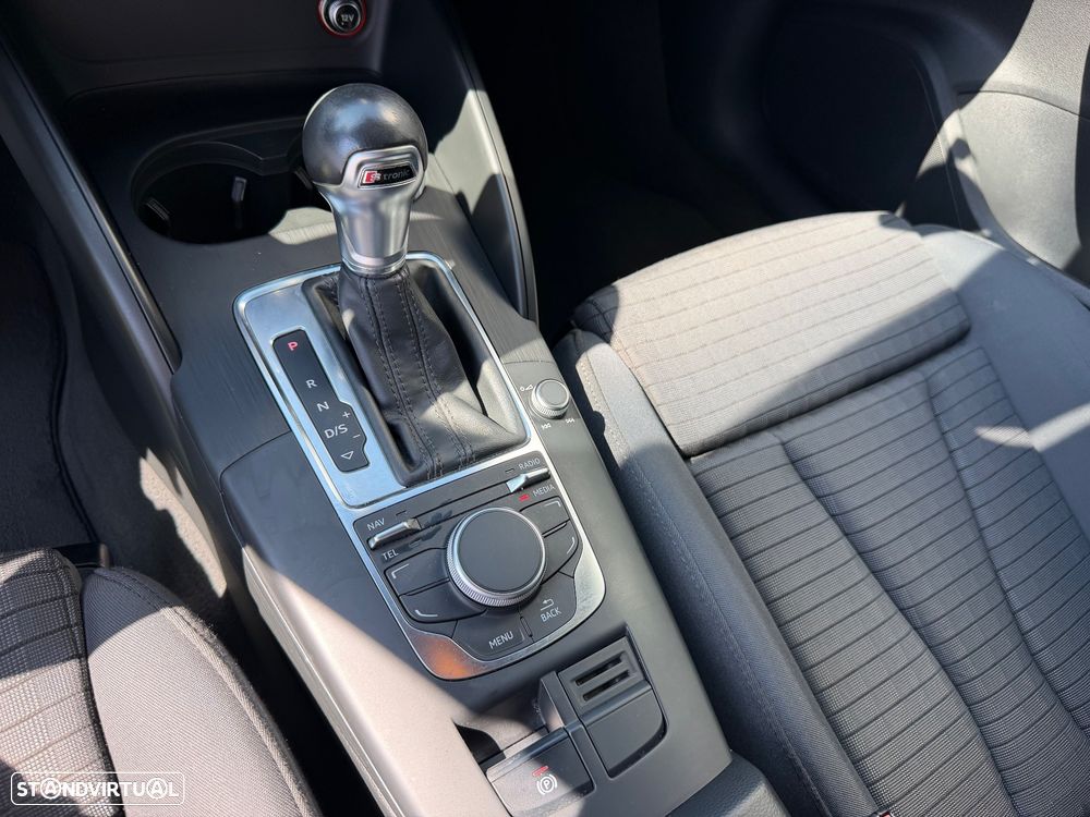 Audi A3 Sportback 1.6 TDI S-line S tronic - 12