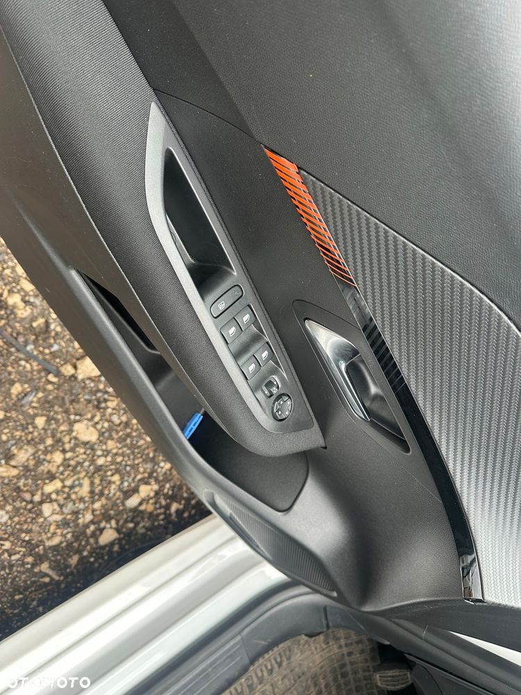 Peugeot 208 1.2 T Style S&S - 25