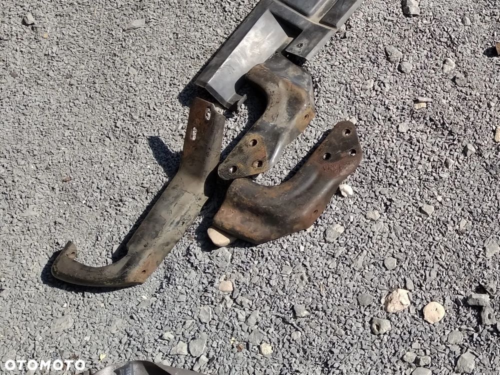 STREFA ZGNIOTU MONTAZ ZDERZAKA PRZOD PRZEDNIEGO TYL TYLNEGO PRAWY LEWY GM 15686151 15686152 Chevrolet GMC C1500 C2500 K1500 K2500 K3500 PICKUP C/K Suburban Tahoe SILVERADO SIERRA YUKON 1500 2500 3500 - 1