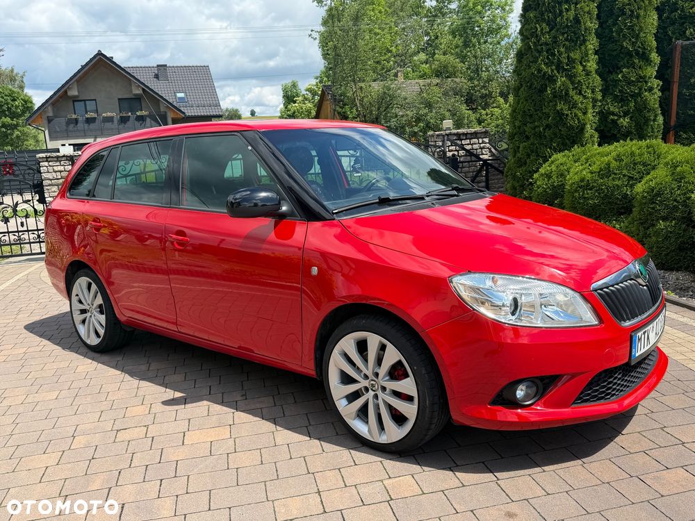 Skoda Fabia 1.4 TSI DSG RS - 11