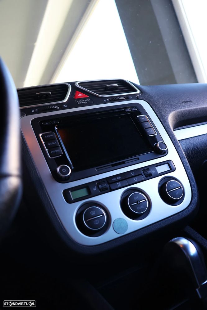 VW Scirocco 2.0 TSI Sport DSG - 11