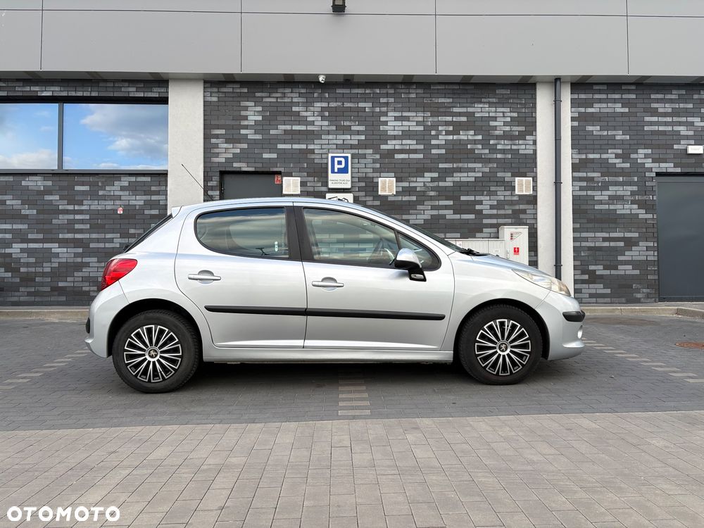 Peugeot 207 1.4 16V Trendy - 4