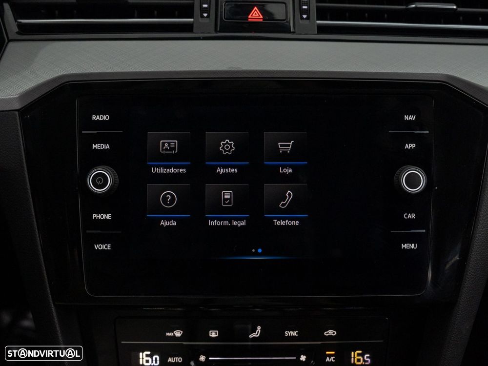 VW Passat Variant 2.0 TDI Business DSG - 35