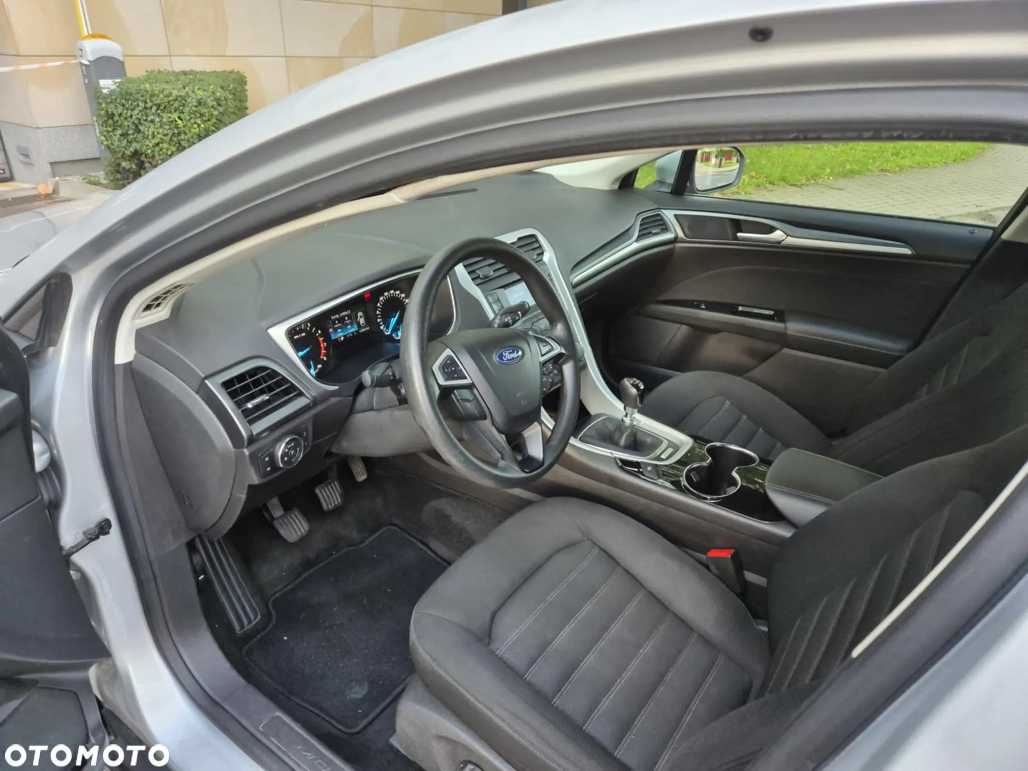 Ford Mondeo 1.5 EcoBoost Ambiente - 10