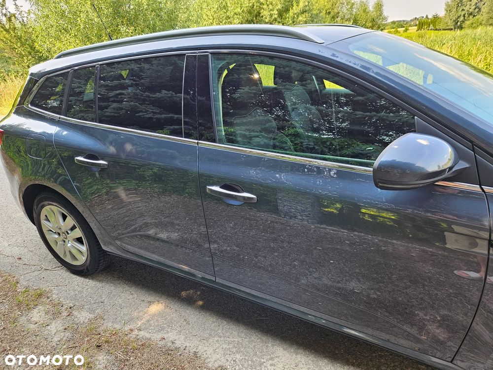 Renault Megane TCe 140 GPF LIMITED - 11
