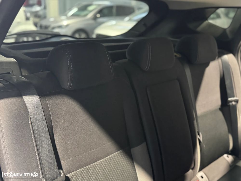 Nissan Qashqai 1.5 dCi N-Connecta - 24