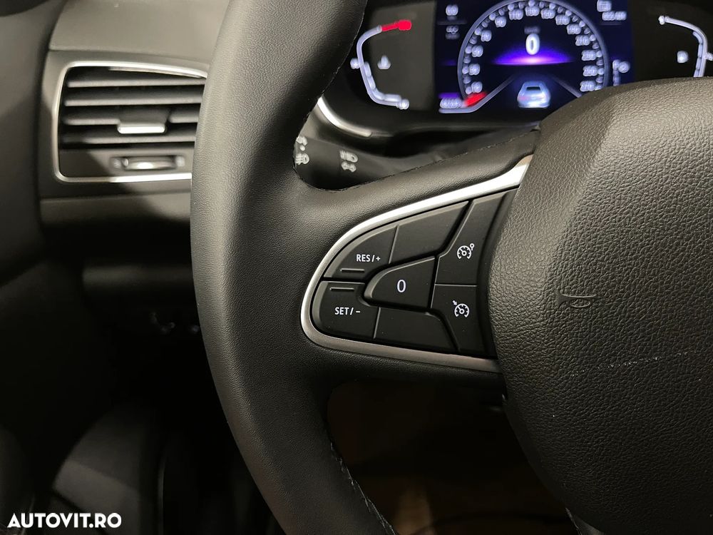 Renault Megane TCe 140 EDC GPF Equilibre - 19