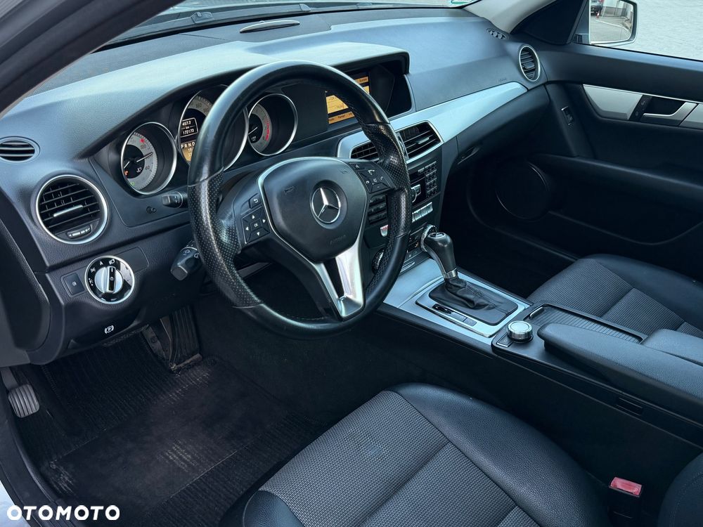 Mercedes-Benz Klasa C 200 Kompressor Automatik Avantgarde - 37