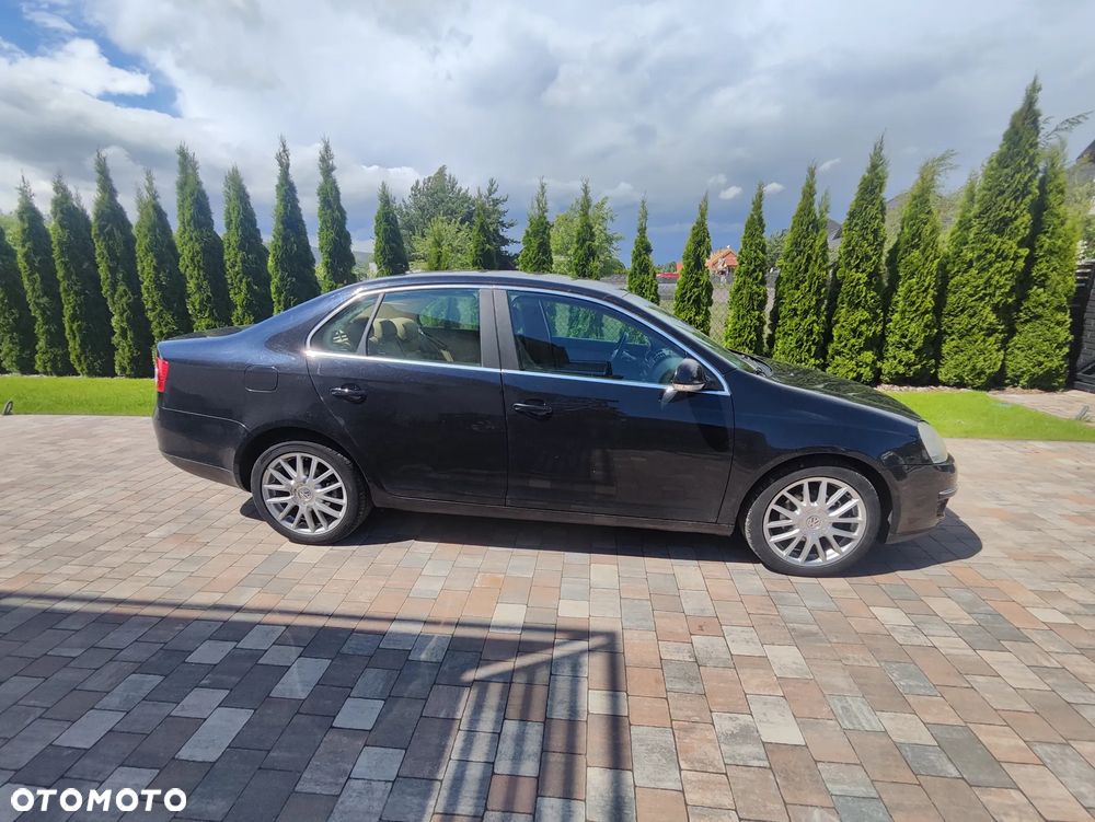 Volkswagen Jetta - 10