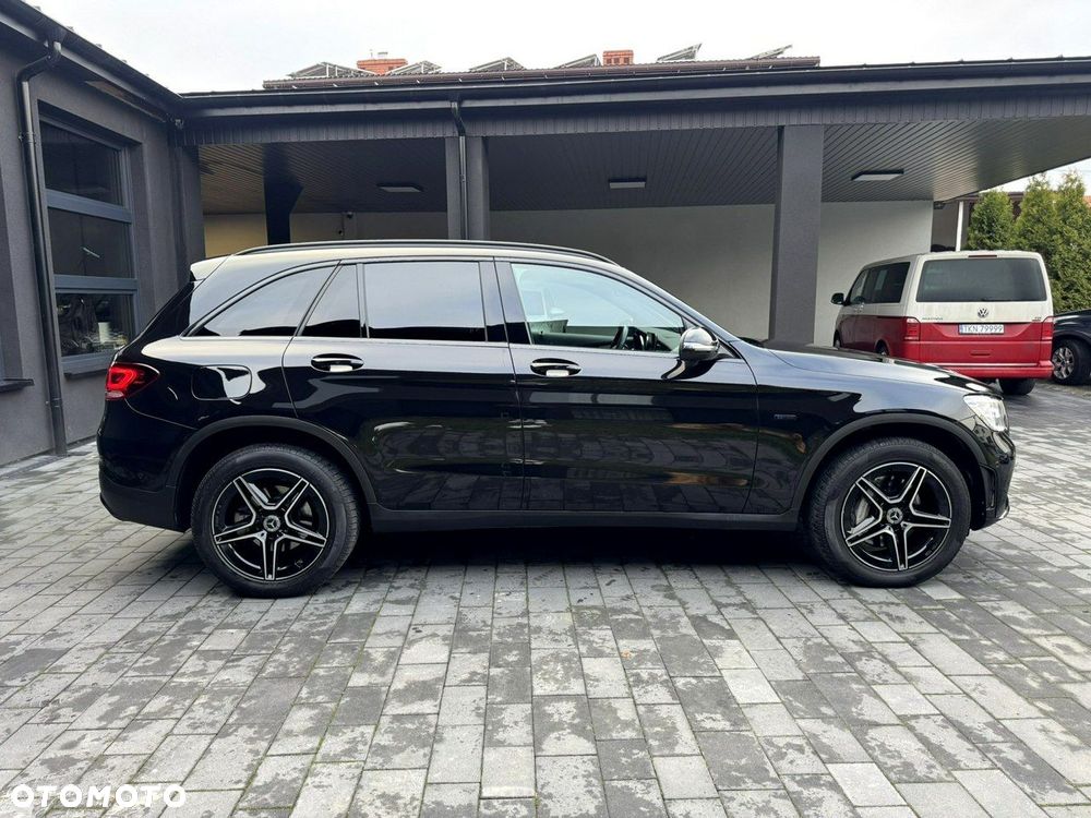 Mercedes-Benz GLC 300 e 4-Matic - 8