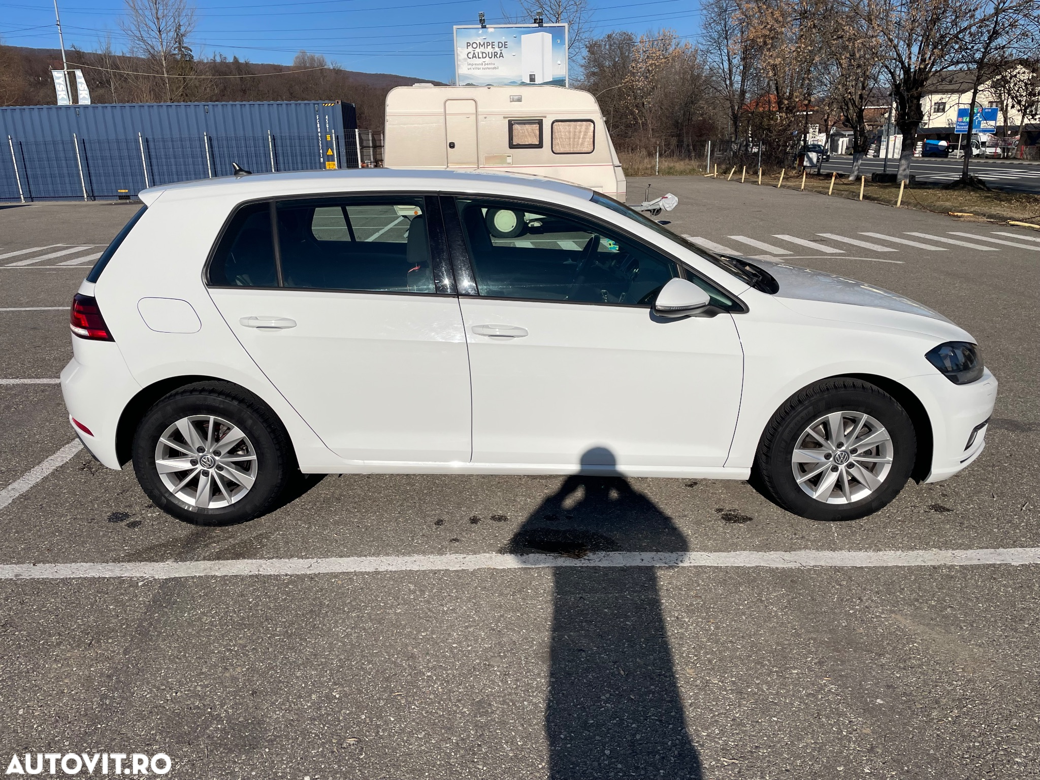 Volkswagen Golf 1.6 TDI Comfortline - 6