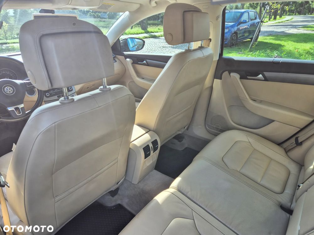 Volkswagen Passat 2.0 TDI Comfortline - 10
