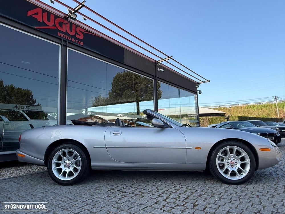 Jaguar XK XKR 4.0 Convertible - 11