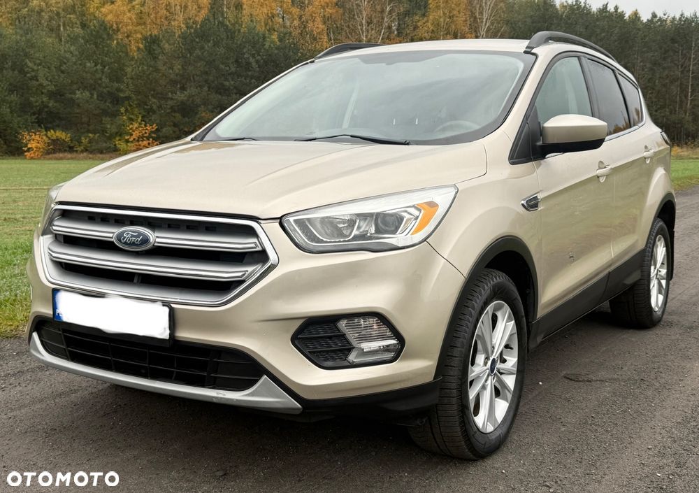 Ford Kuga - 1
