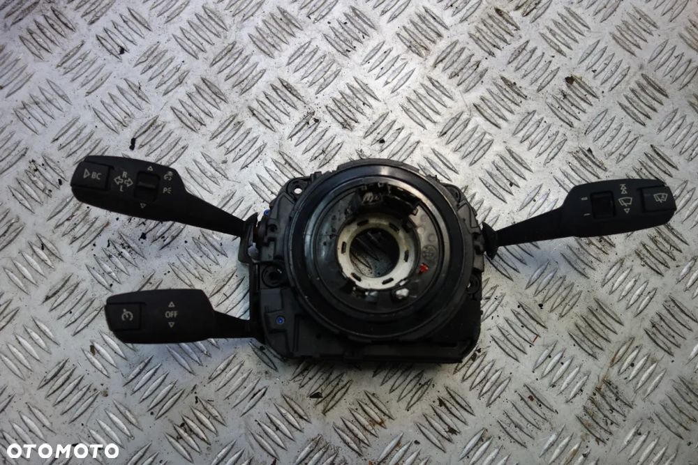 PRZEŁĄCZNIK ZESPOLONY KOMBAJN BMW E90 - 1