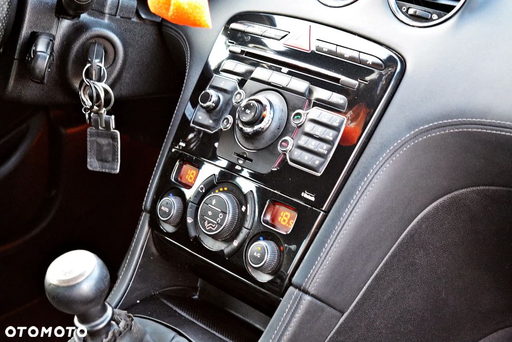 Peugeot RCZ 1.6 THP - 10