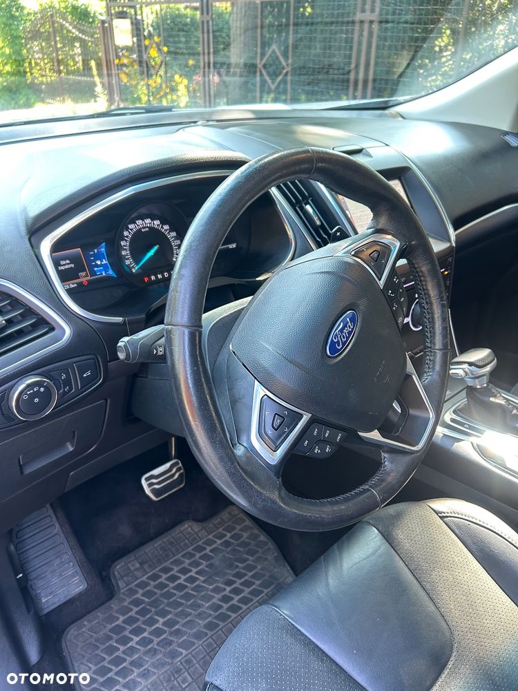 Ford Edge - 16