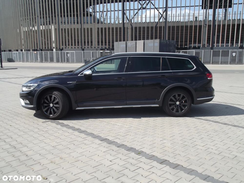 Volkswagen Passat Alltrack - 12