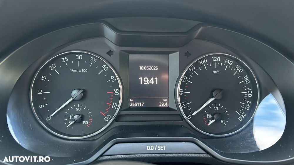 Skoda Octavia 1.6 TDI AMBITION - 7