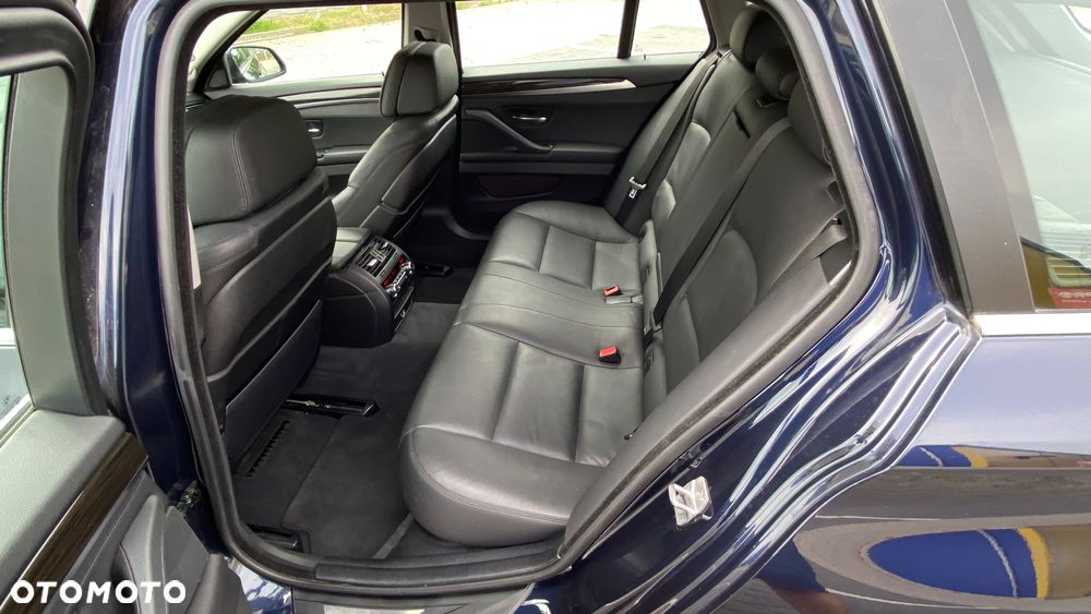 BMW Seria 5 520d Luxury Line - 8