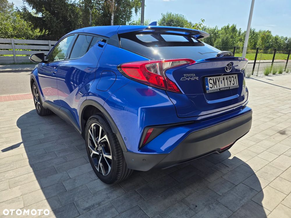 Toyota C-HR 1.2 Turbo Team Deutschland - 3