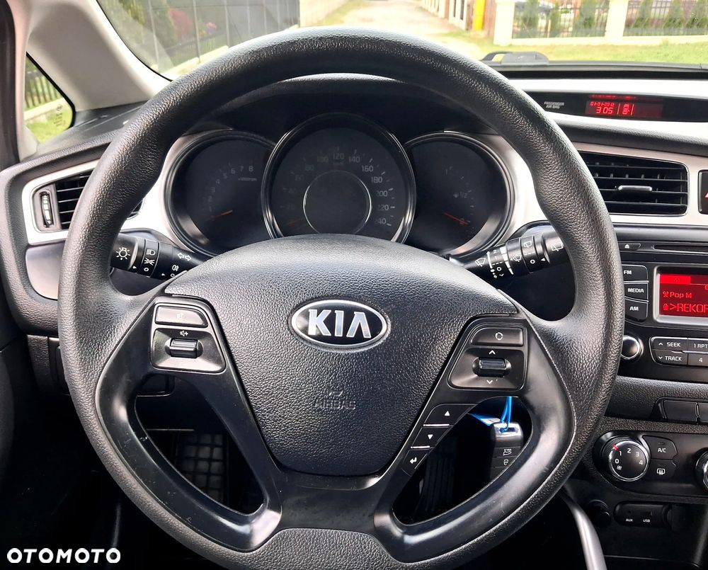 Kia Ceed 1.4 CVVT Dream Team Edition - 20