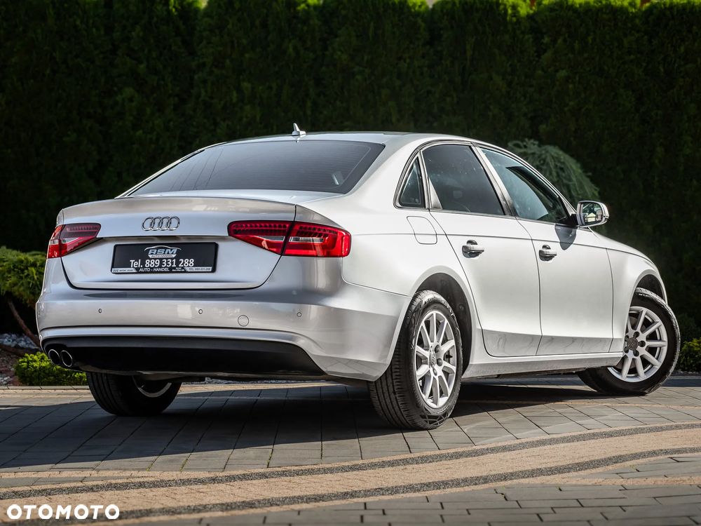 Audi A4 Limousine - 11