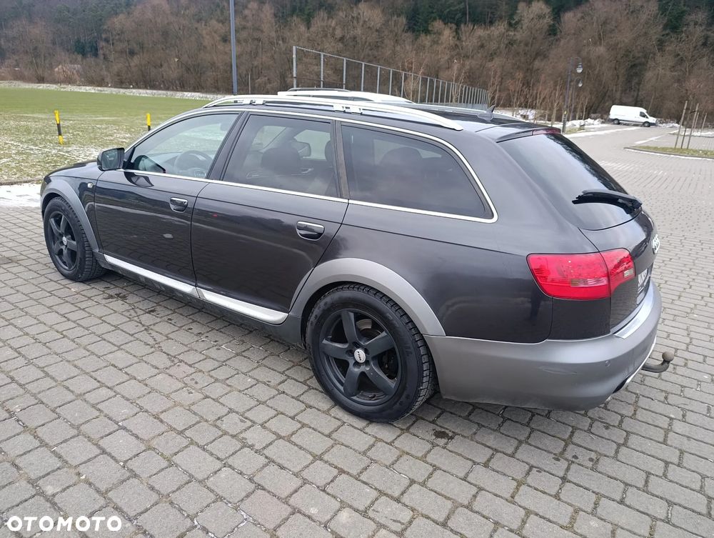 Audi A6 Allroad - 11