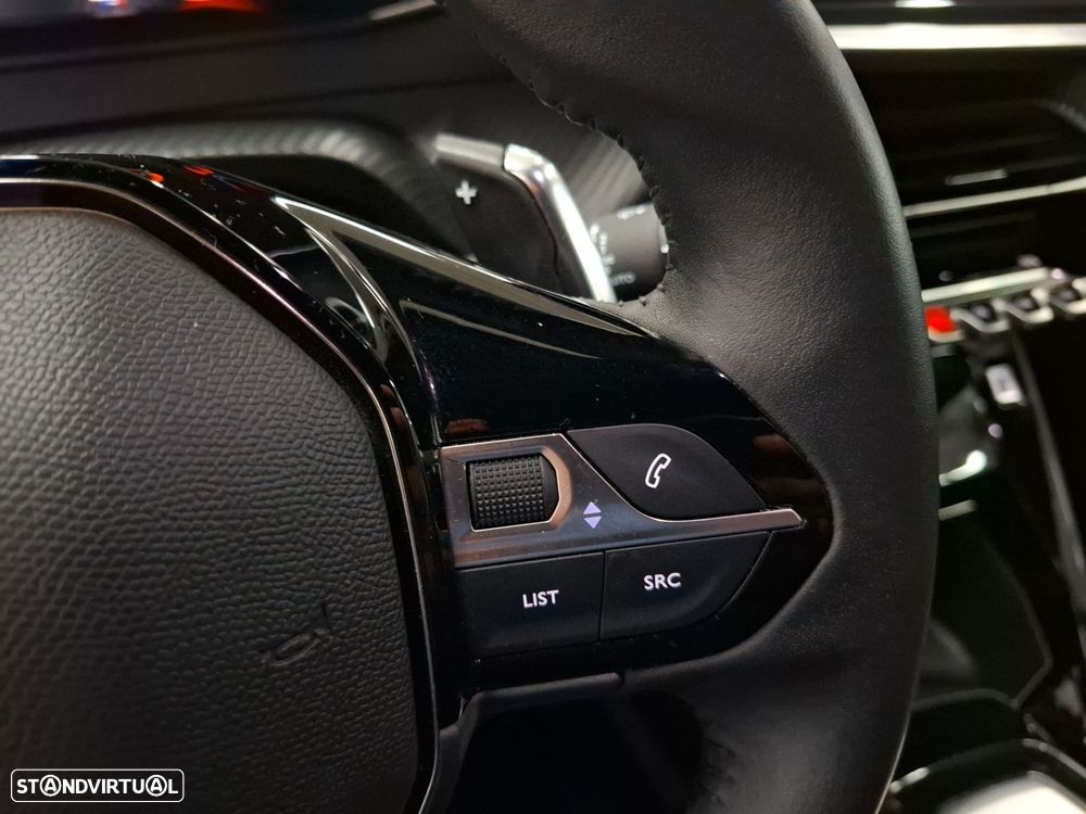 Peugeot 2008 1.2 Hybrid Allure e-DCS6 - 17