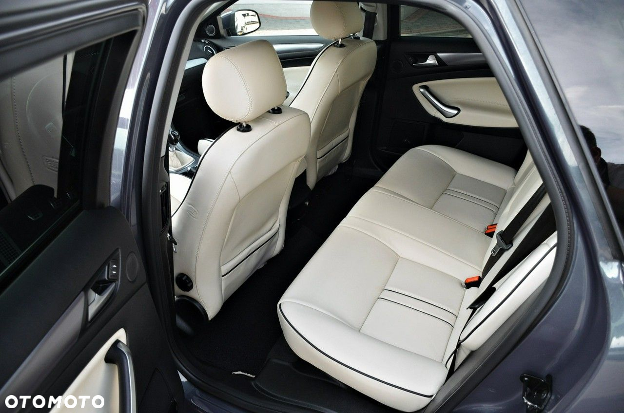 Ford Mondeo - 17
