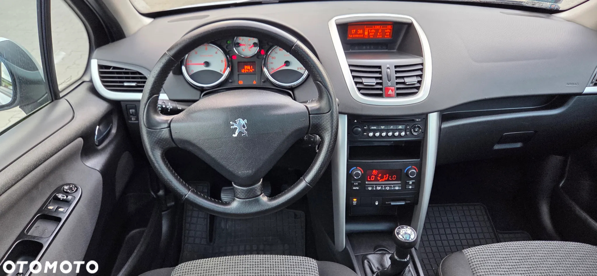 Peugeot 207 1.6 HDi Tendance - 31