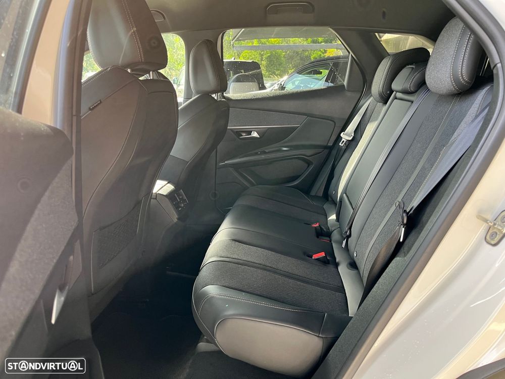 Peugeot 3008 1.5 BlueHDi GT EAT8 - 50