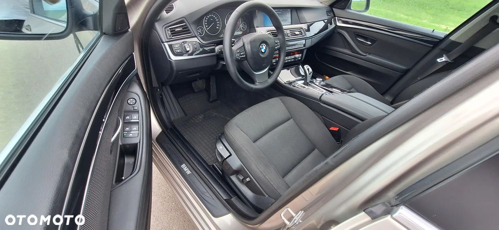 BMW Seria 5 520d Sport-Aut - 17