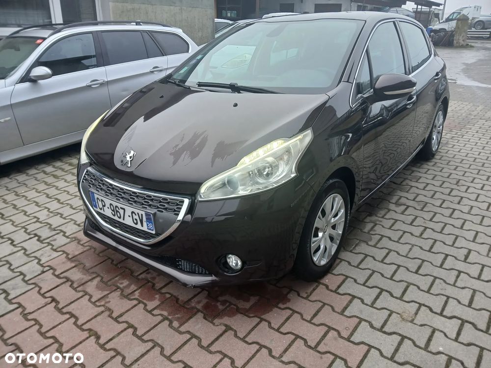 Peugeot 208 82 VTI Allure - 10