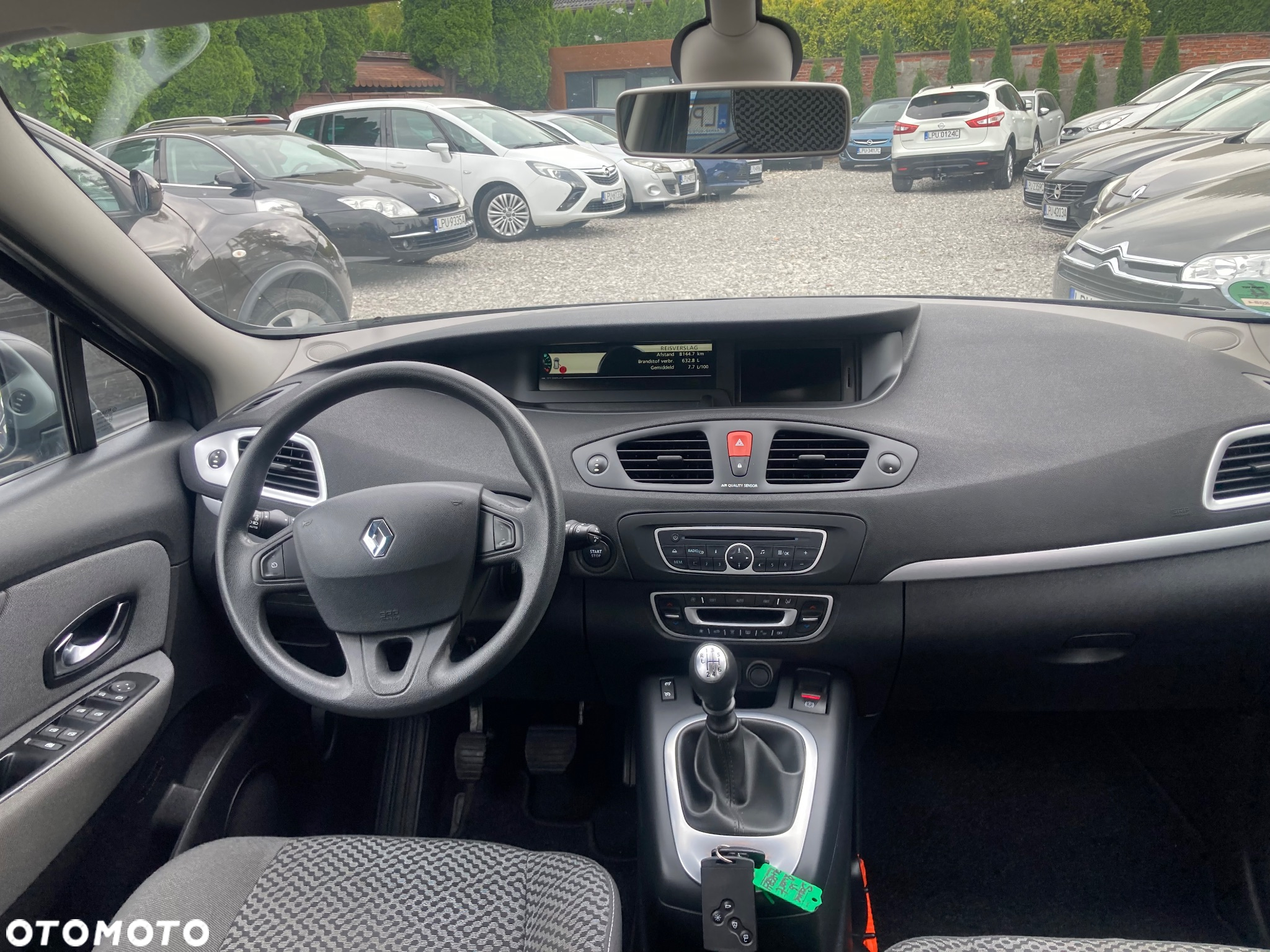Renault Scenic 1.6 16V 110 Authentique - 12