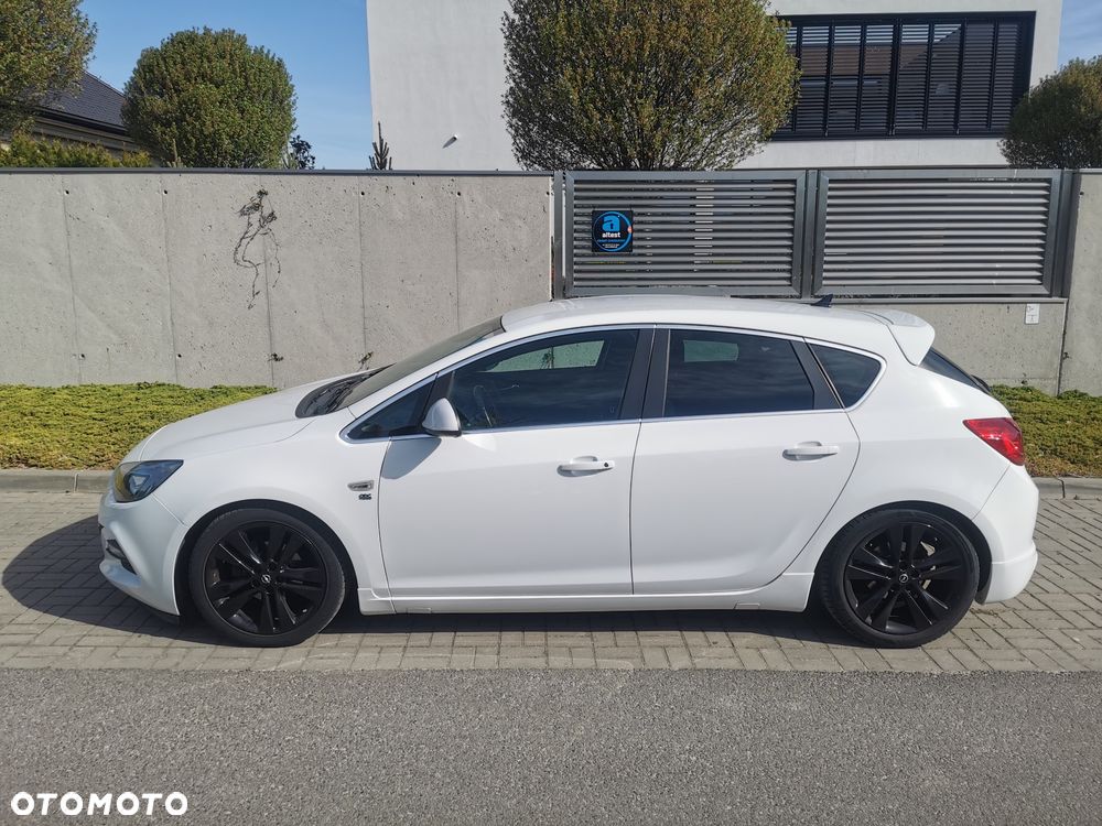 Opel Astra 1.4 Turbo - 11