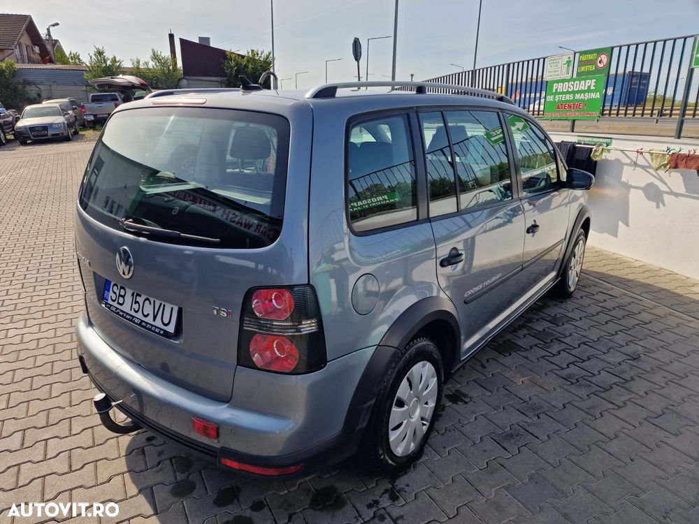 Volkswagen Touran 1.4 TSI STYLE - 1