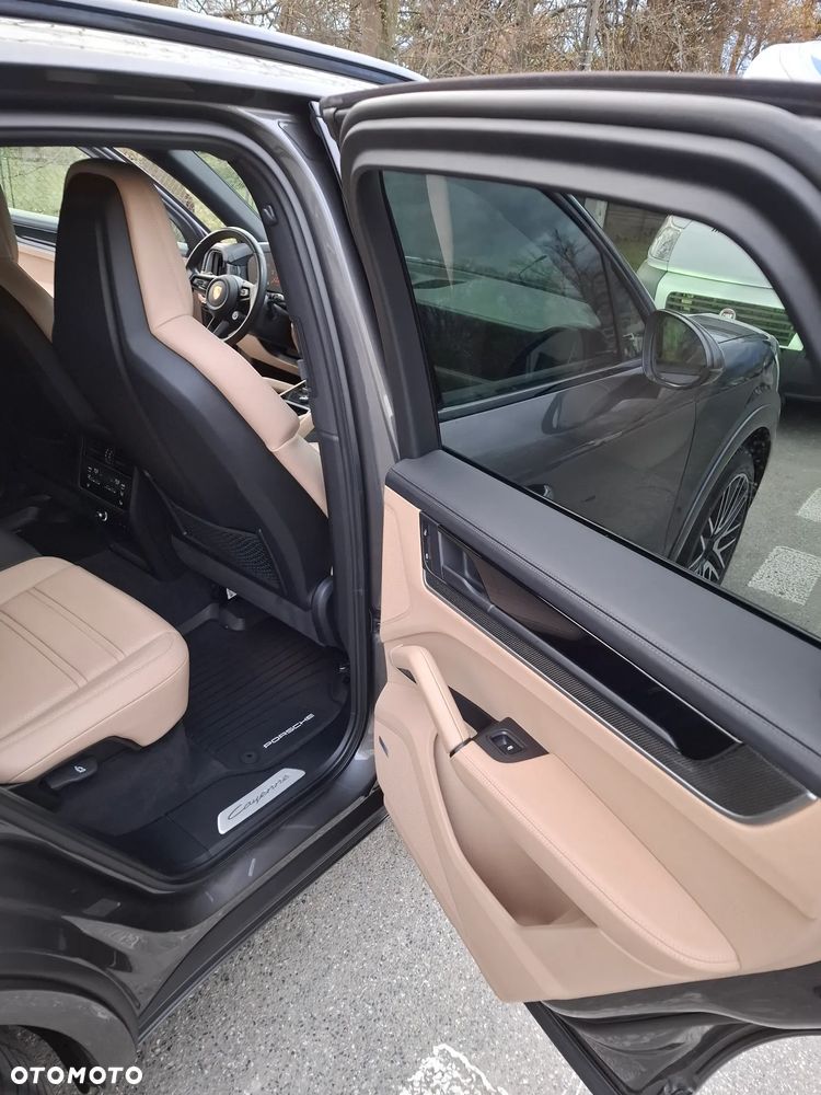 Porsche Cayenne - 30