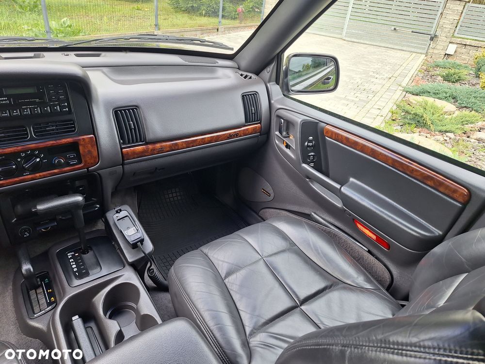 Jeep Grand Cherokee - 20